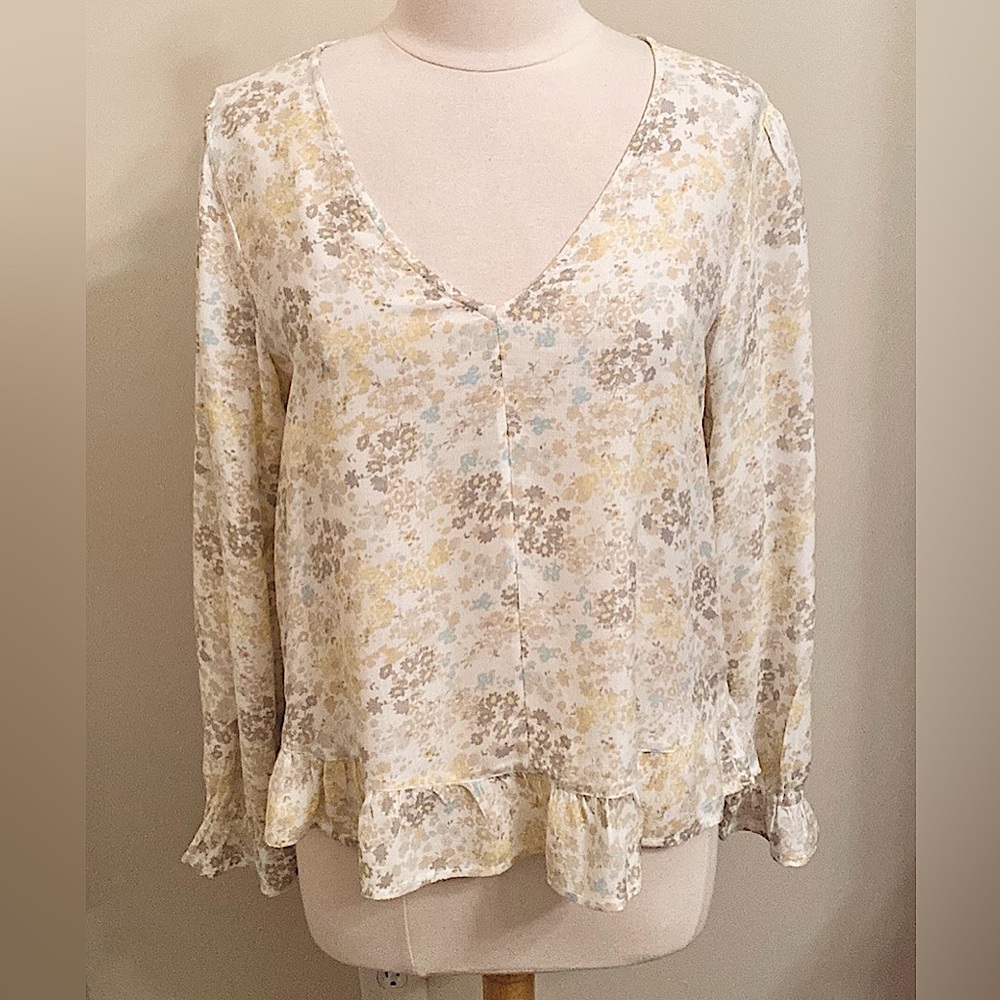 Lucky Brand Cream Yellow Ditsy Floral SZ M Boho Chic Cottagecore Romantic Top